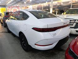 بی وای دی Qin Plus